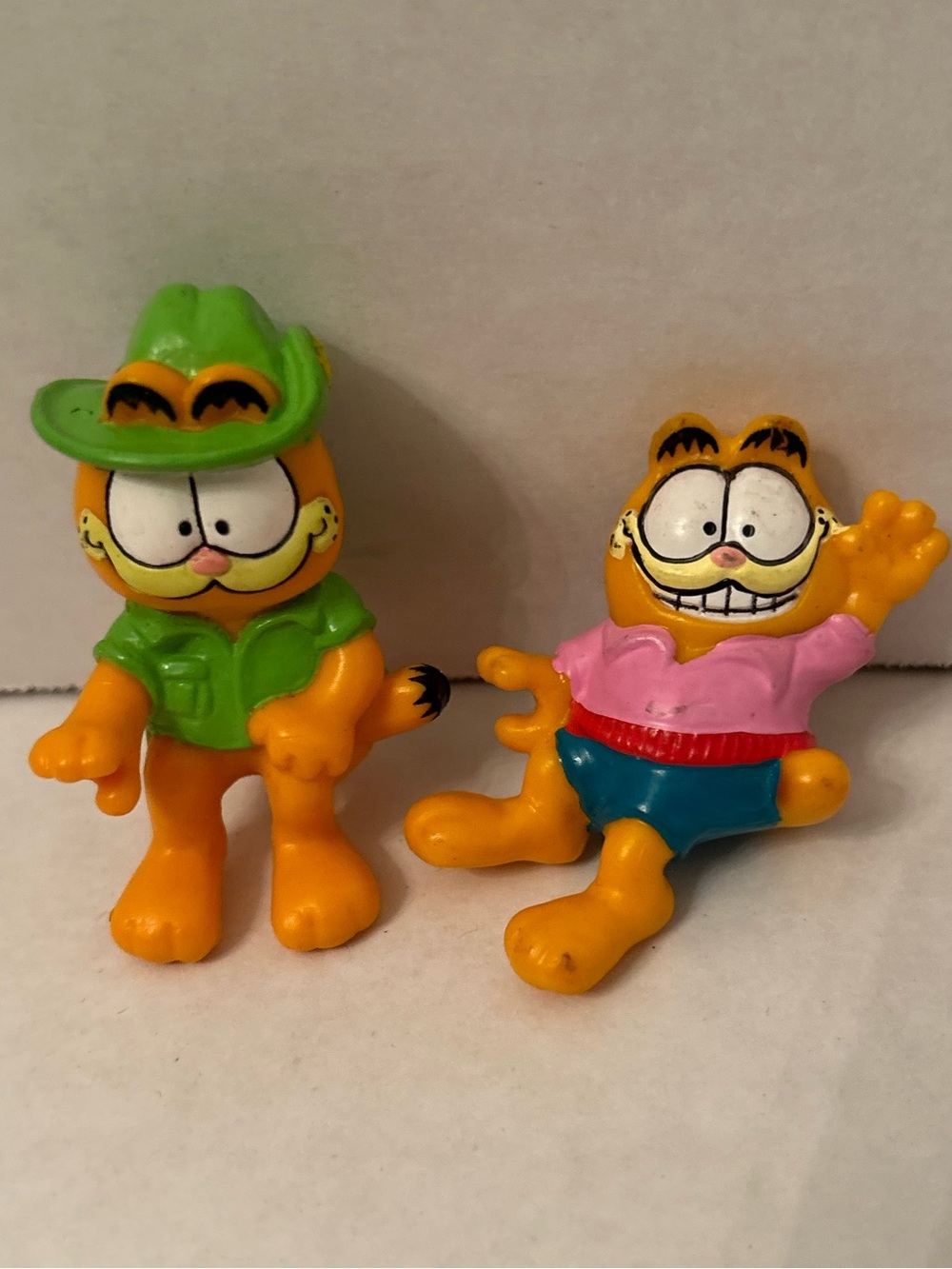 Lot Of 2 Vintage GARFIELD
McDonald's HAPPY MEAL Figures